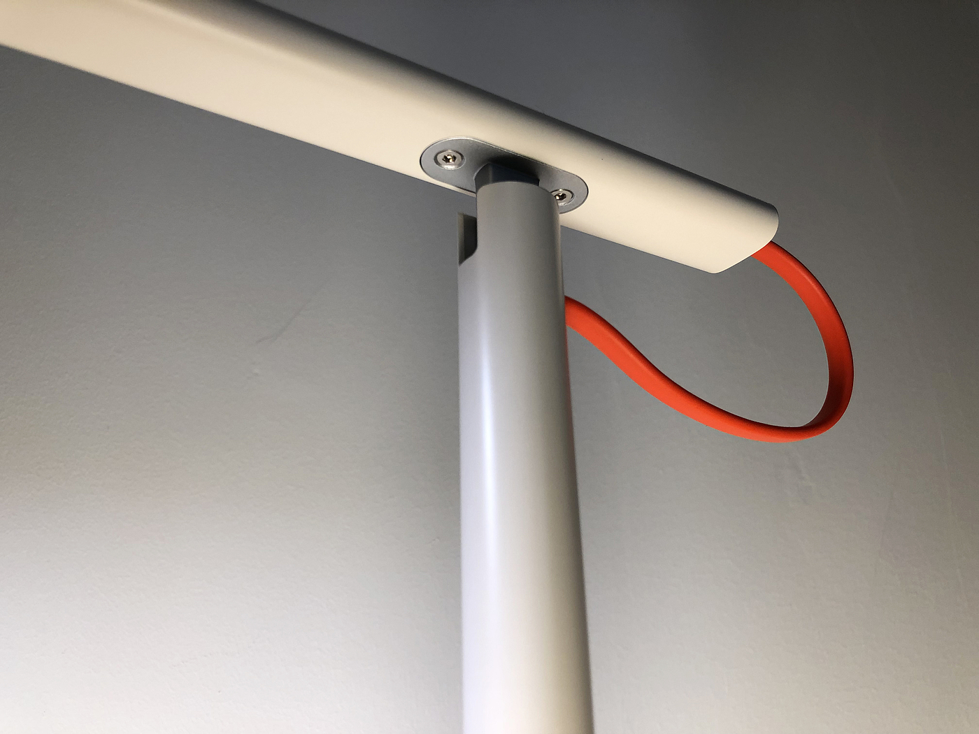 LED desk lamp，Disassemble，Design，