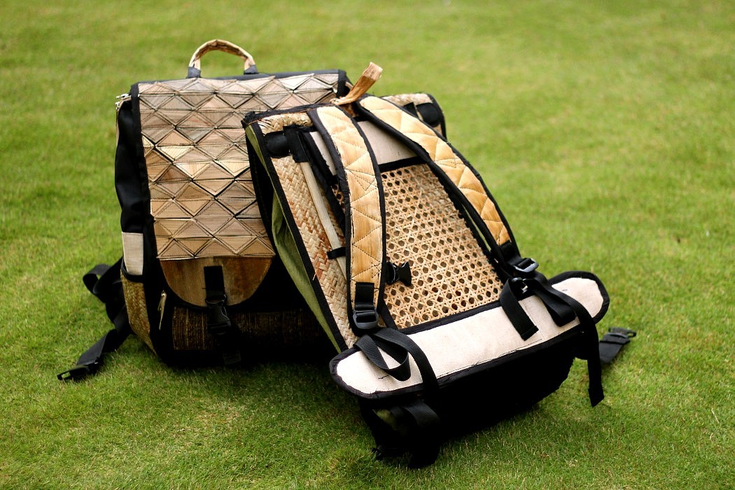 Palm bark，knapsack，brown，