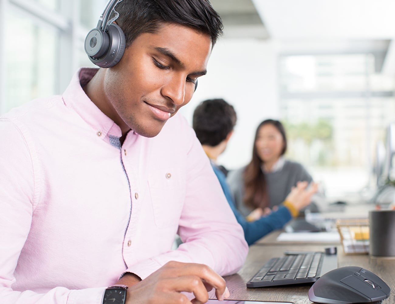 black，Wireless Bluetooth headset，Logitech Zone，