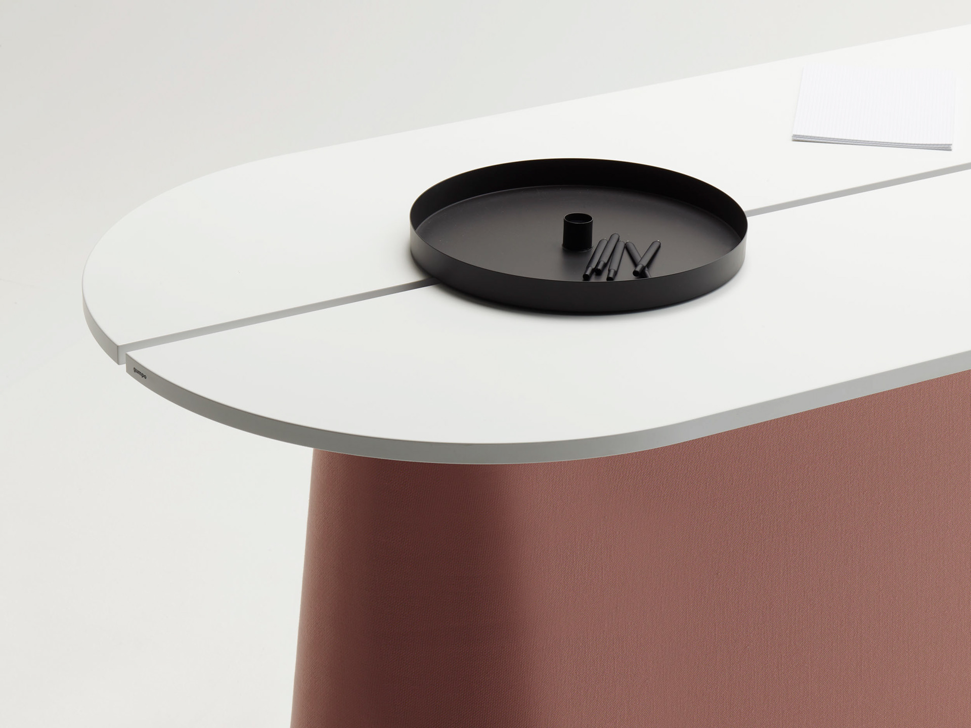 Pink，Conference table，LEAVE，