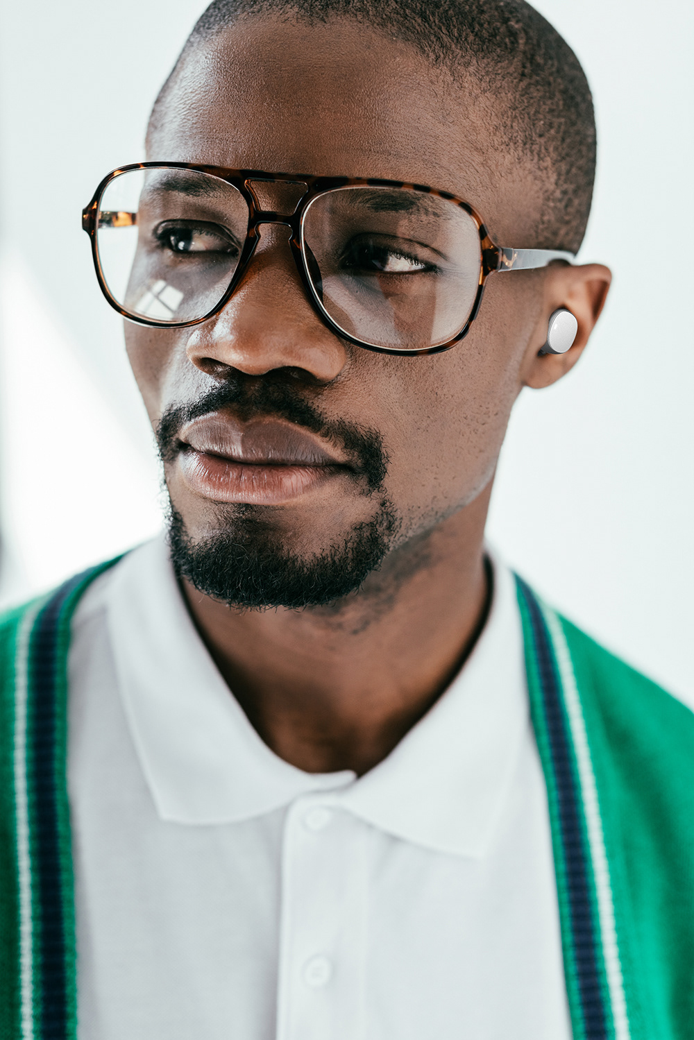 headset，Electronics，book，