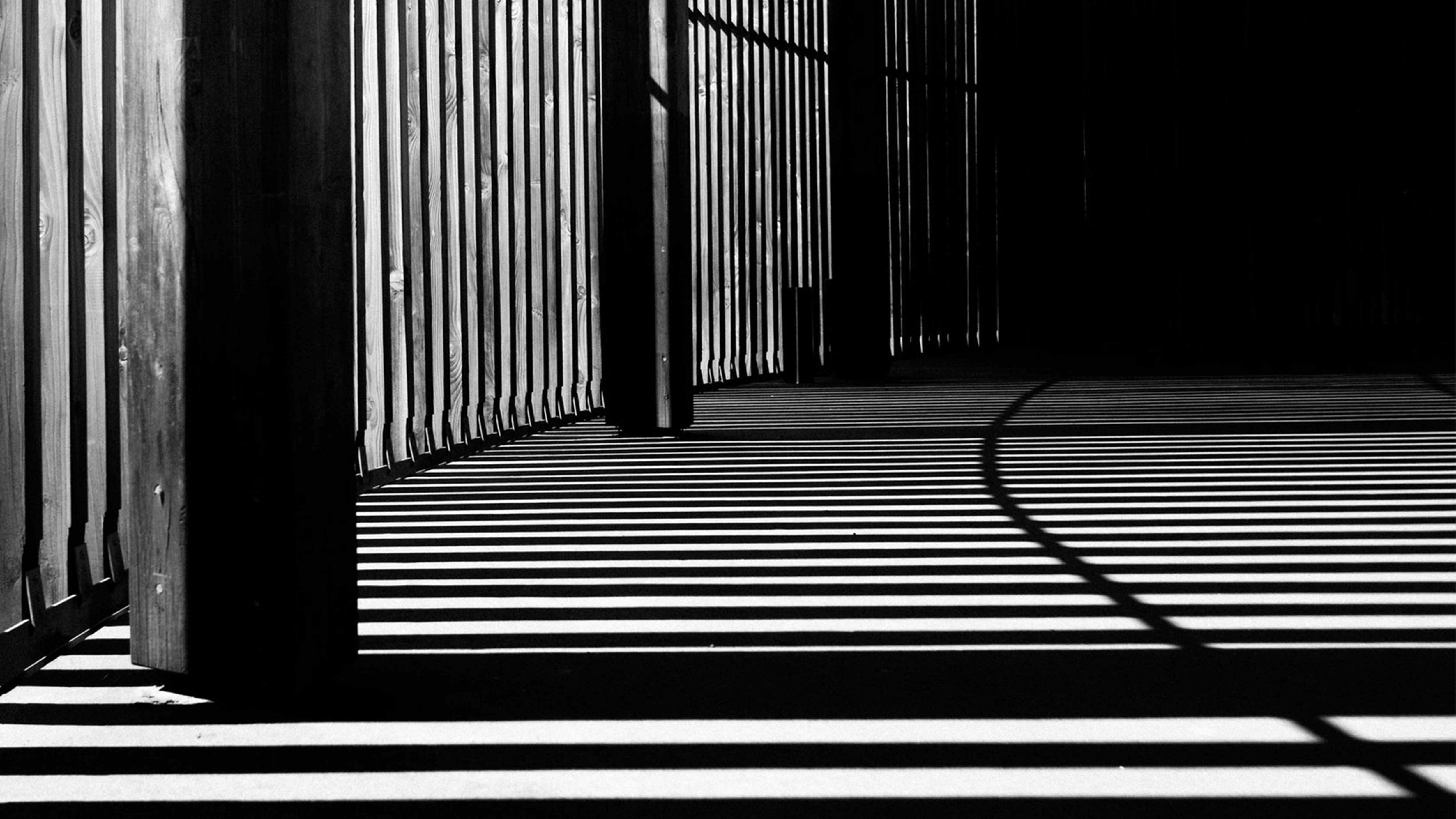 geometry，Minimalist，dissipate heat，Metallic texture，Mining machine，product design，industrial design，