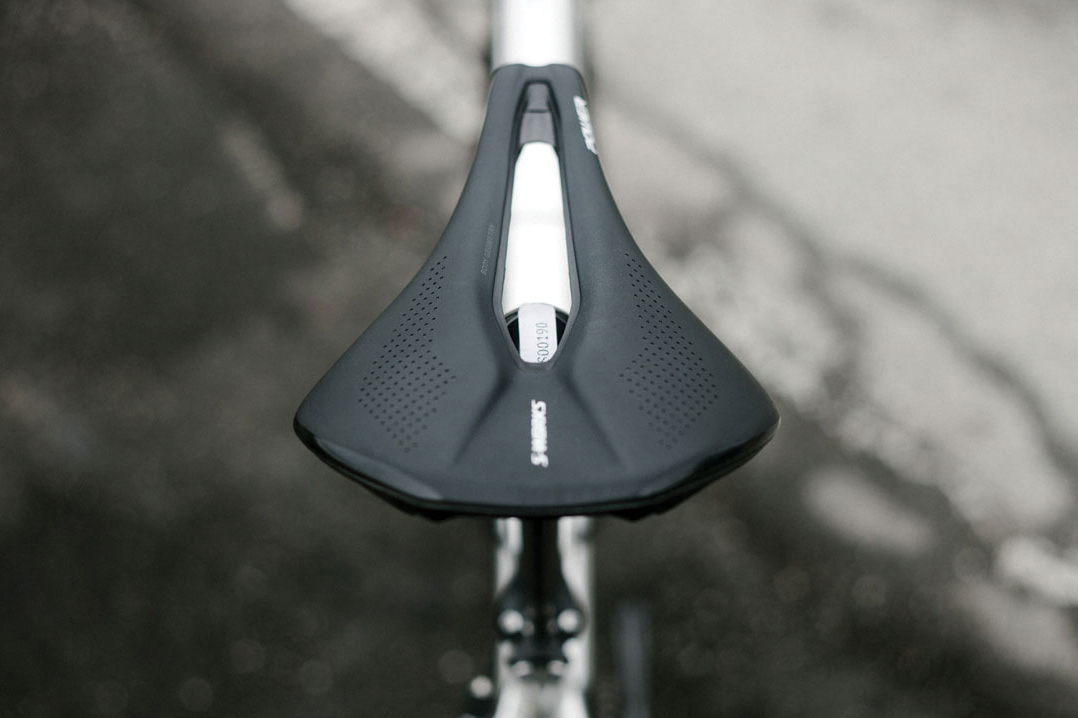 Electric saddle，Durability，Carbon chassis，hommization，comfortable，