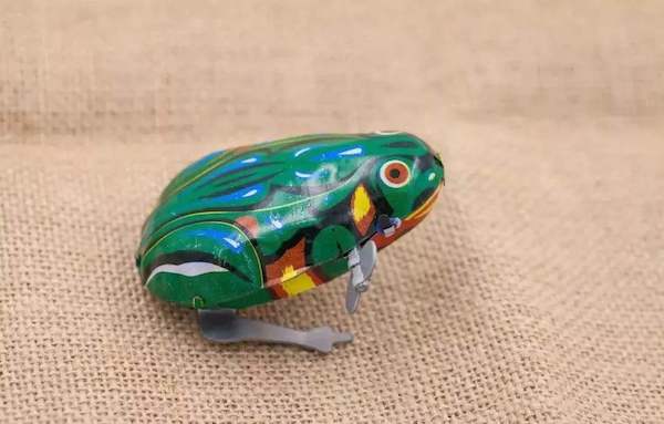 Slide，park，outdoors，Air slide，library，