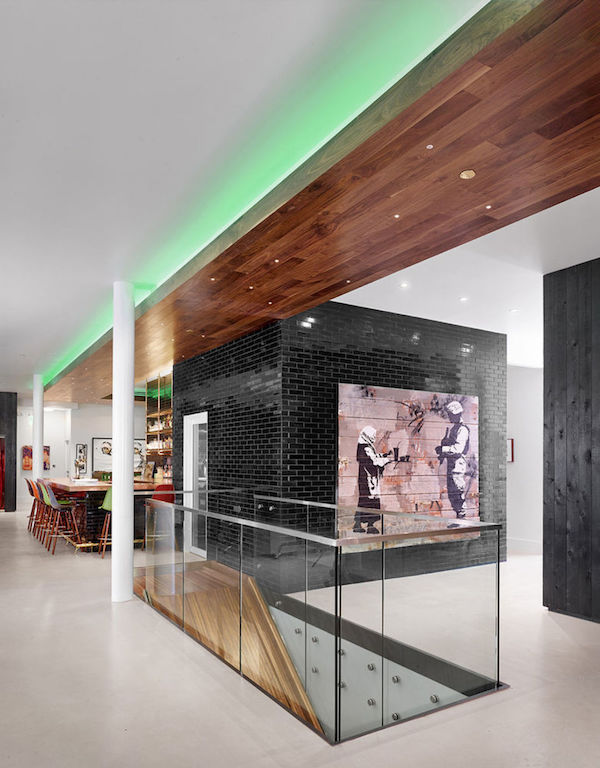 Slide，park，outdoors，Air slide，library，