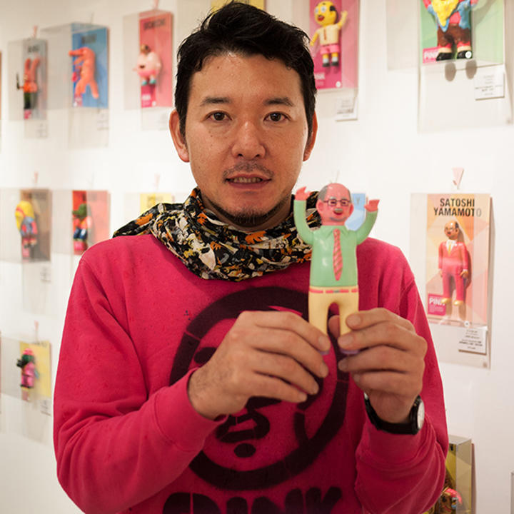 industrial design，Either beauty or ugliness，lustrous and dazzling，