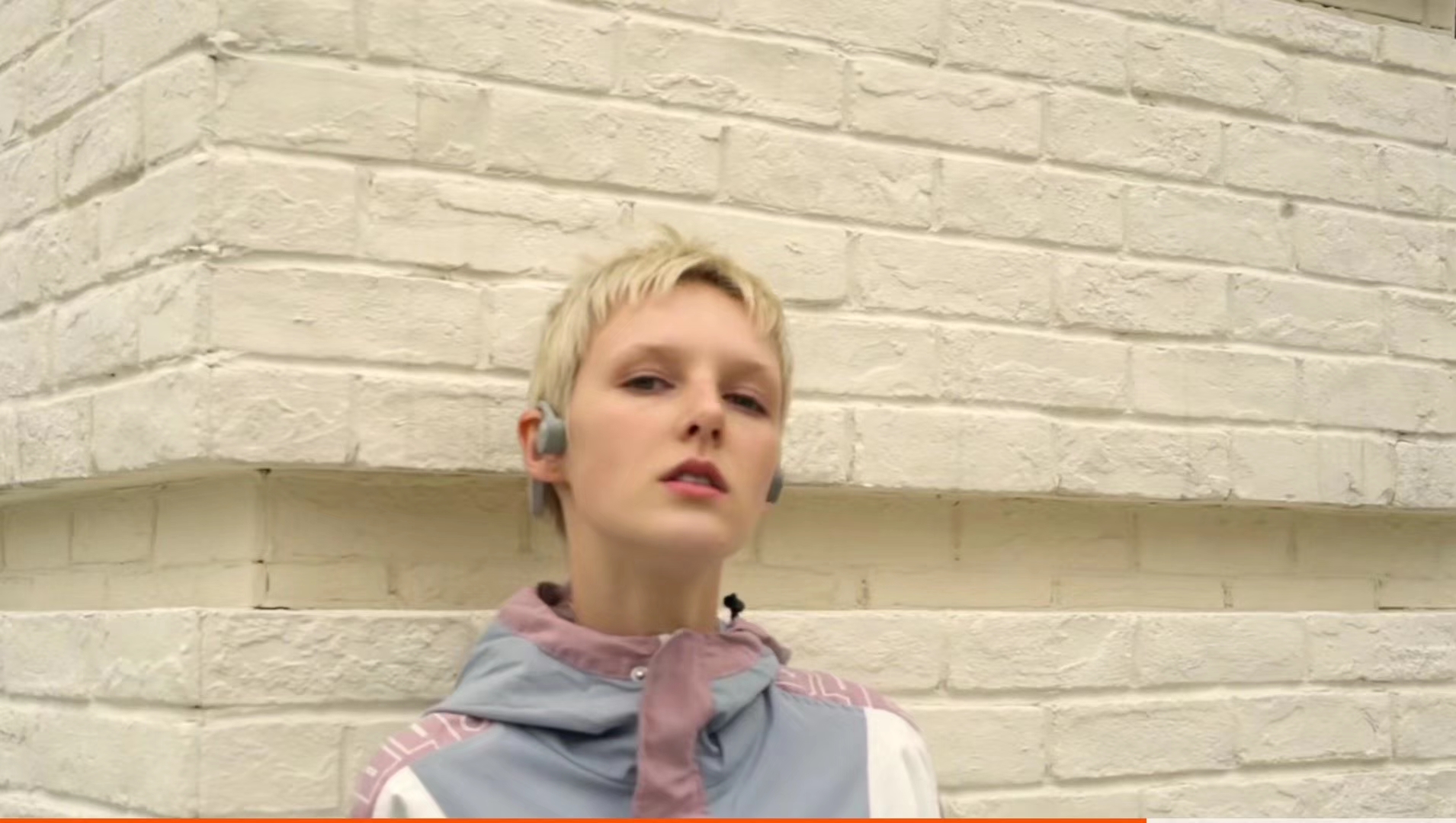 headset，Sports headset，Bone conduction earphone，