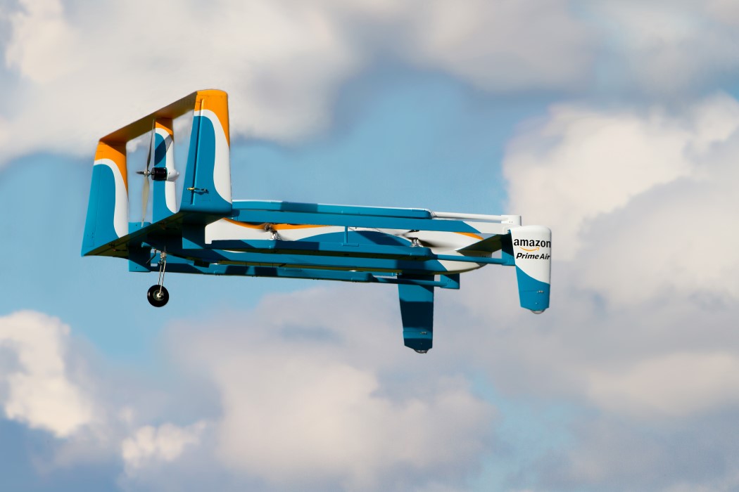 in the air，Amazon，Amazon，UAV，Amazon，
