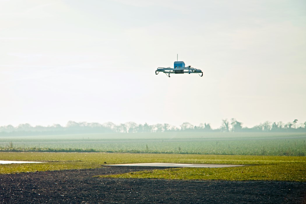 in the air，Amazon，Amazon，UAV，Amazon，