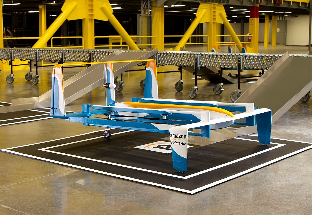 in the air，Amazon，Amazon，UAV，Amazon，