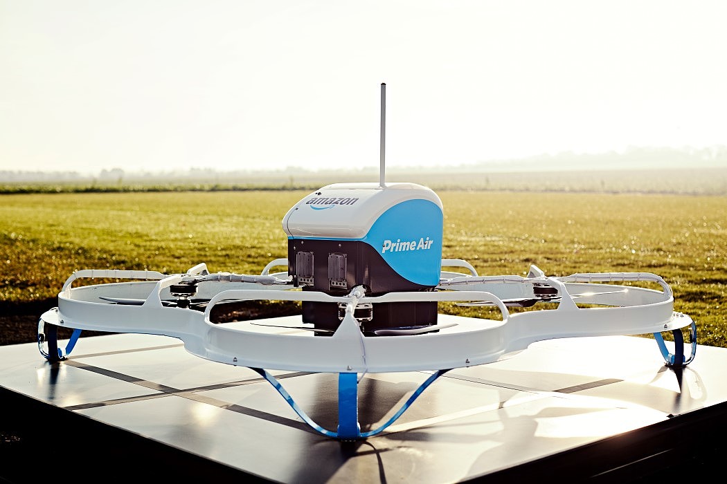 in the air，Amazon，Amazon，UAV，Amazon，
