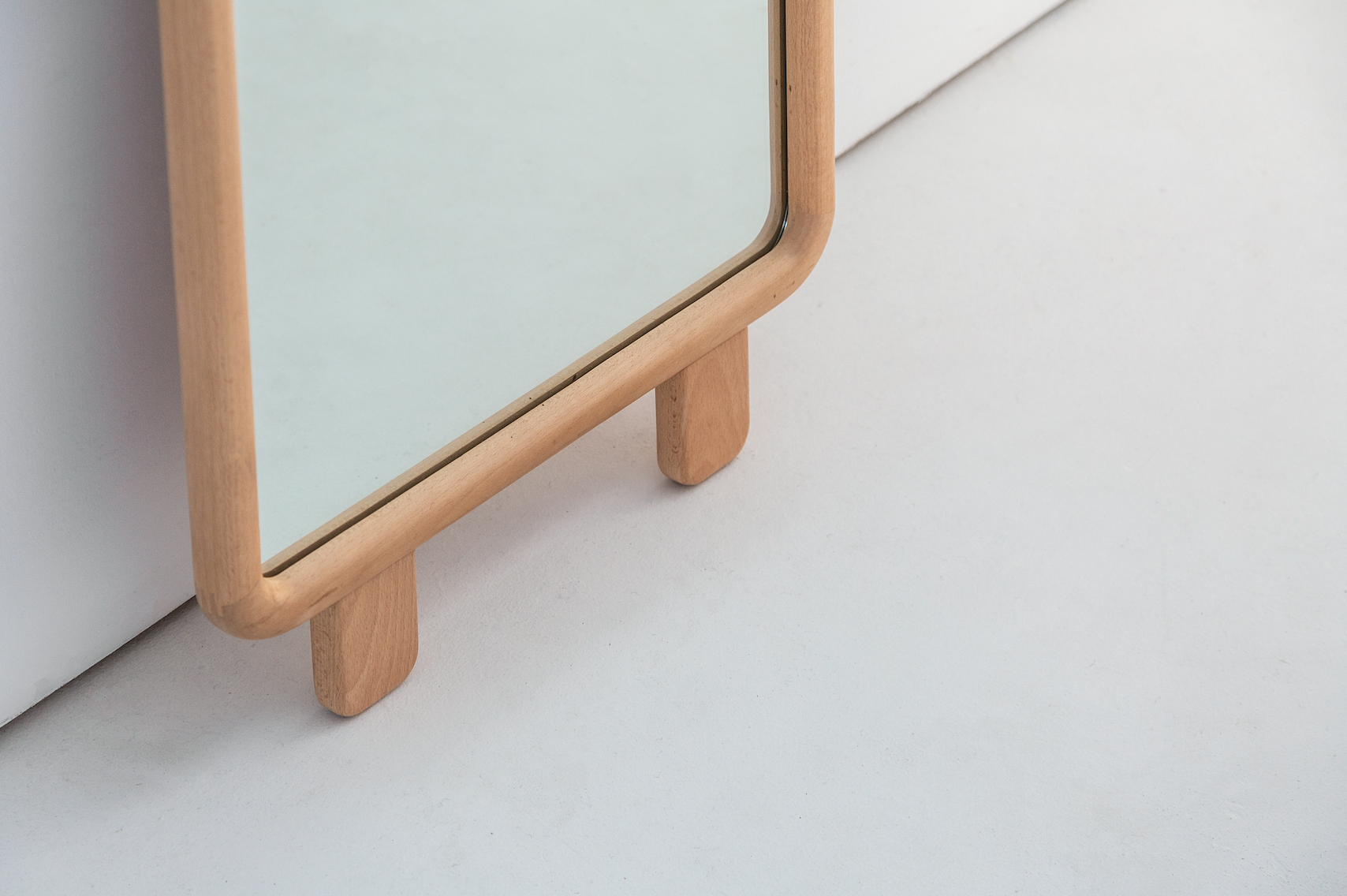 Solid wood mirror，