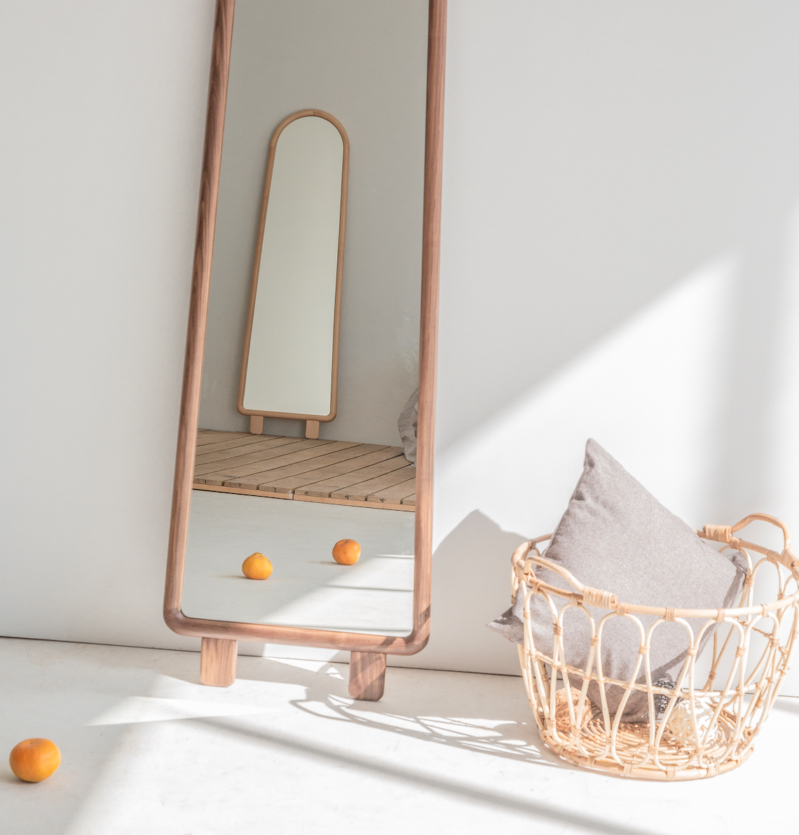 Solid wood mirror，