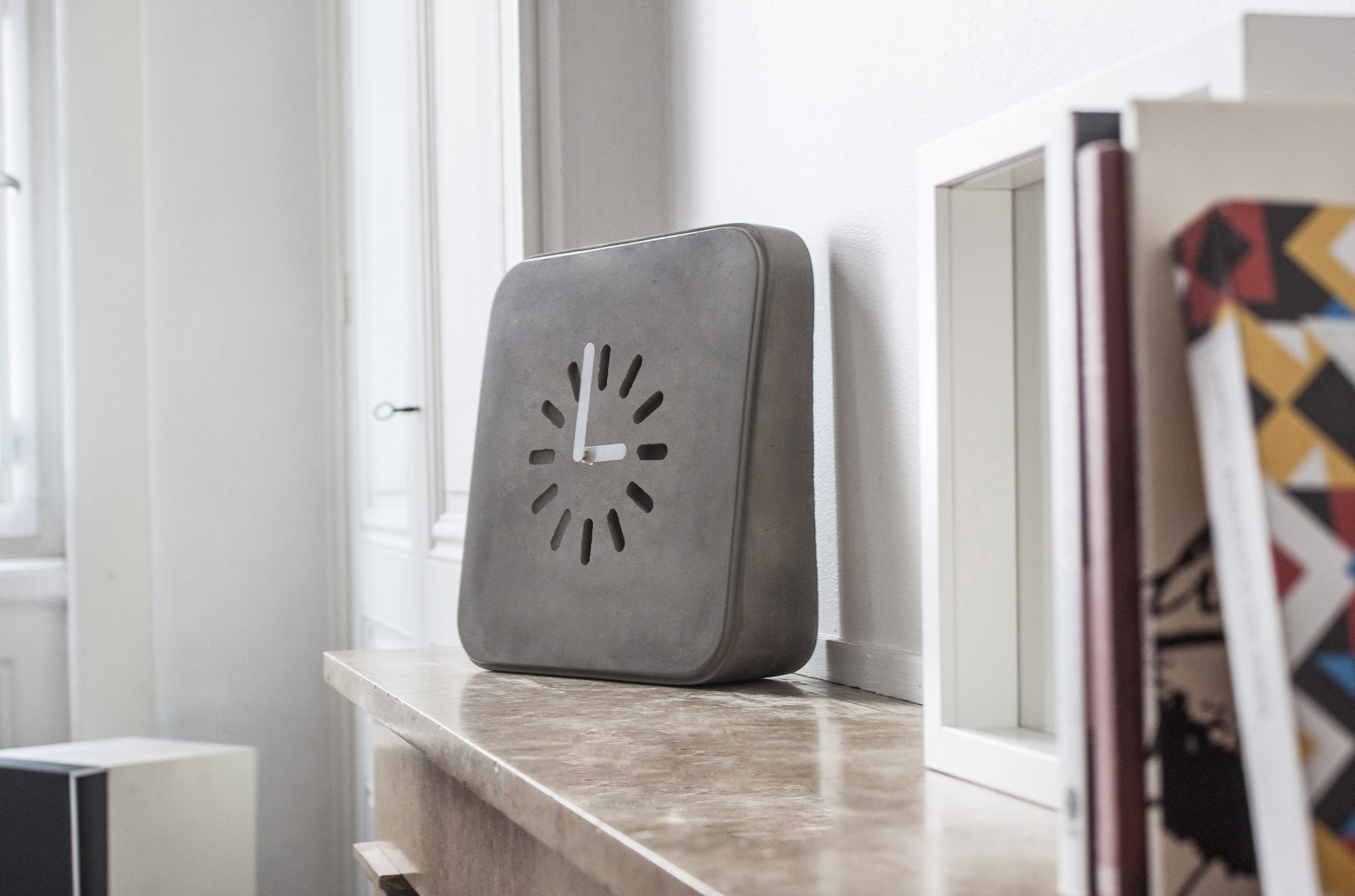 Home Furnishing，Clock，Dual purpose，concrete，originality，