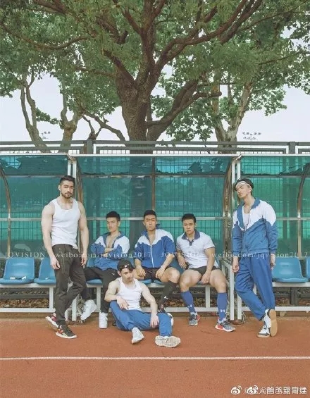 recruit students，poster，Kinki University，Jiangling No.1 Middle School，muscle，