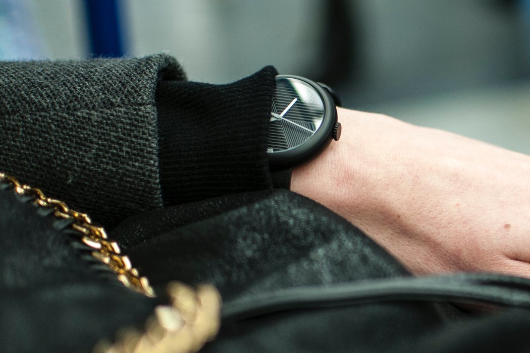 fashion，grace，texture，3D dialing，stainless steel，