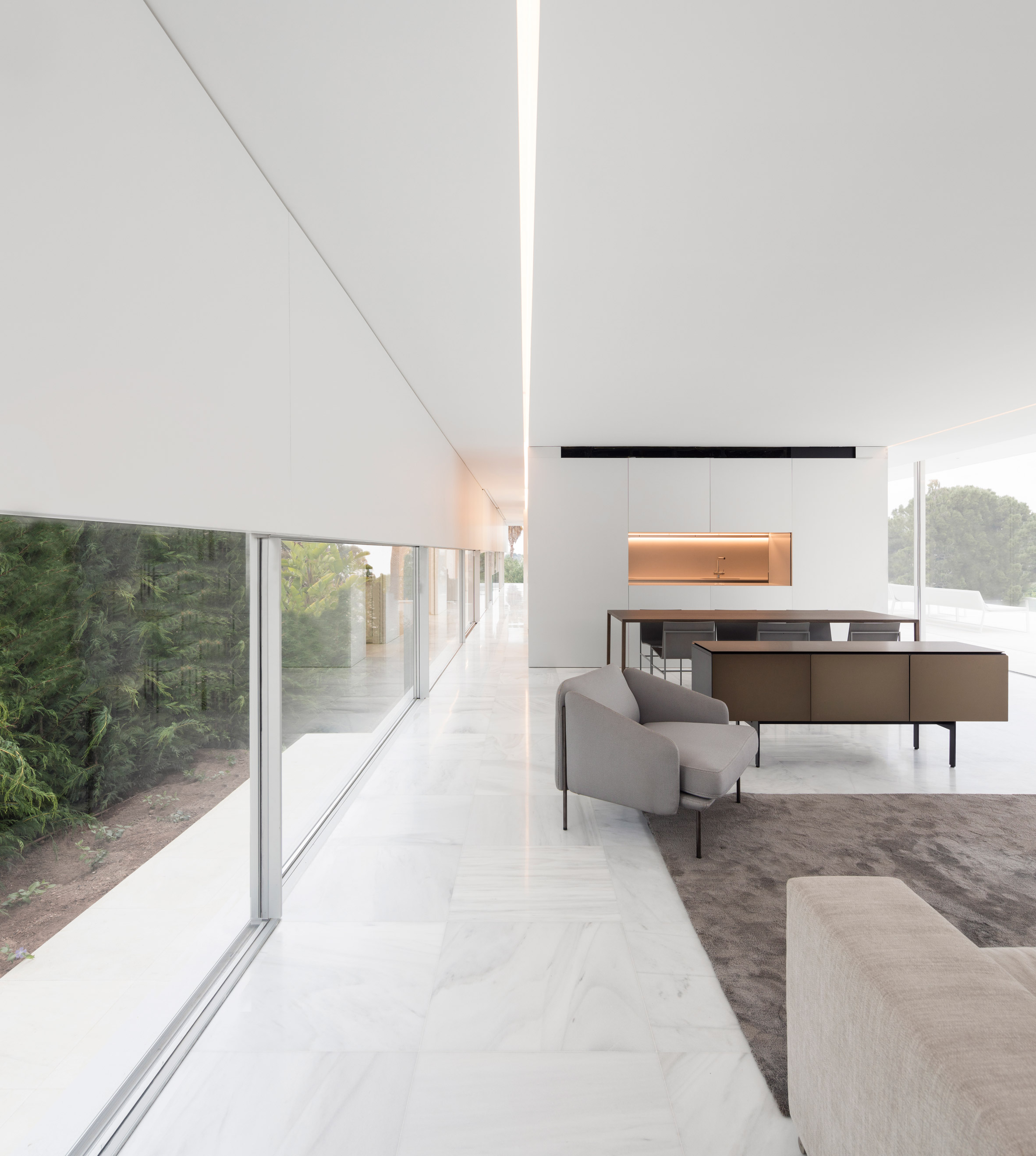 glass house，T-shape，white，house，Hoffman House，