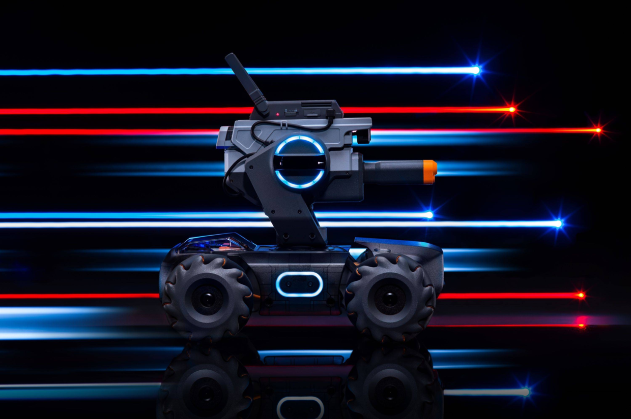 Dajiang robomasters1，Mecha master，Mecha Hunter，Fighting robot，