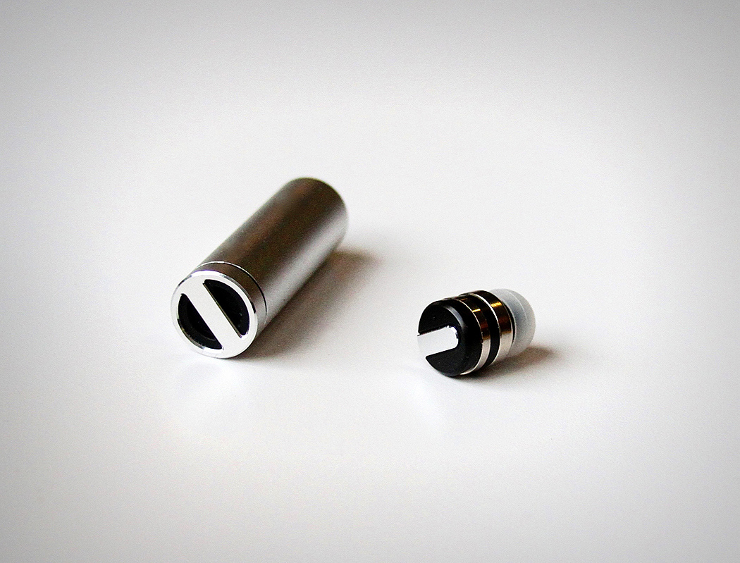 industrial design，product design，Wireless Bluetooth，Metal inflatable capsule，innovate，Uniqueness，