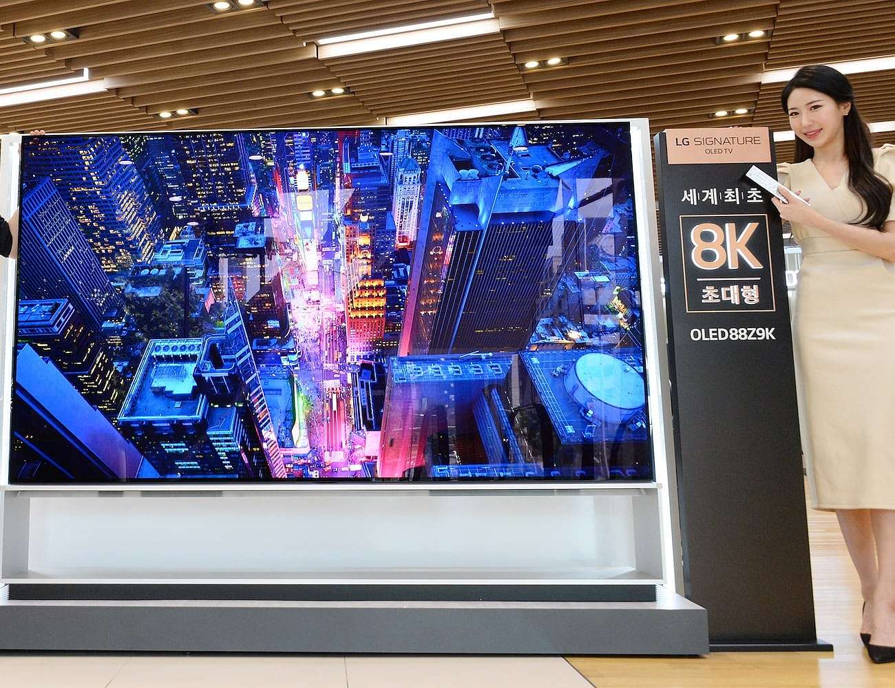 television，high resolution，88 inches，product design，