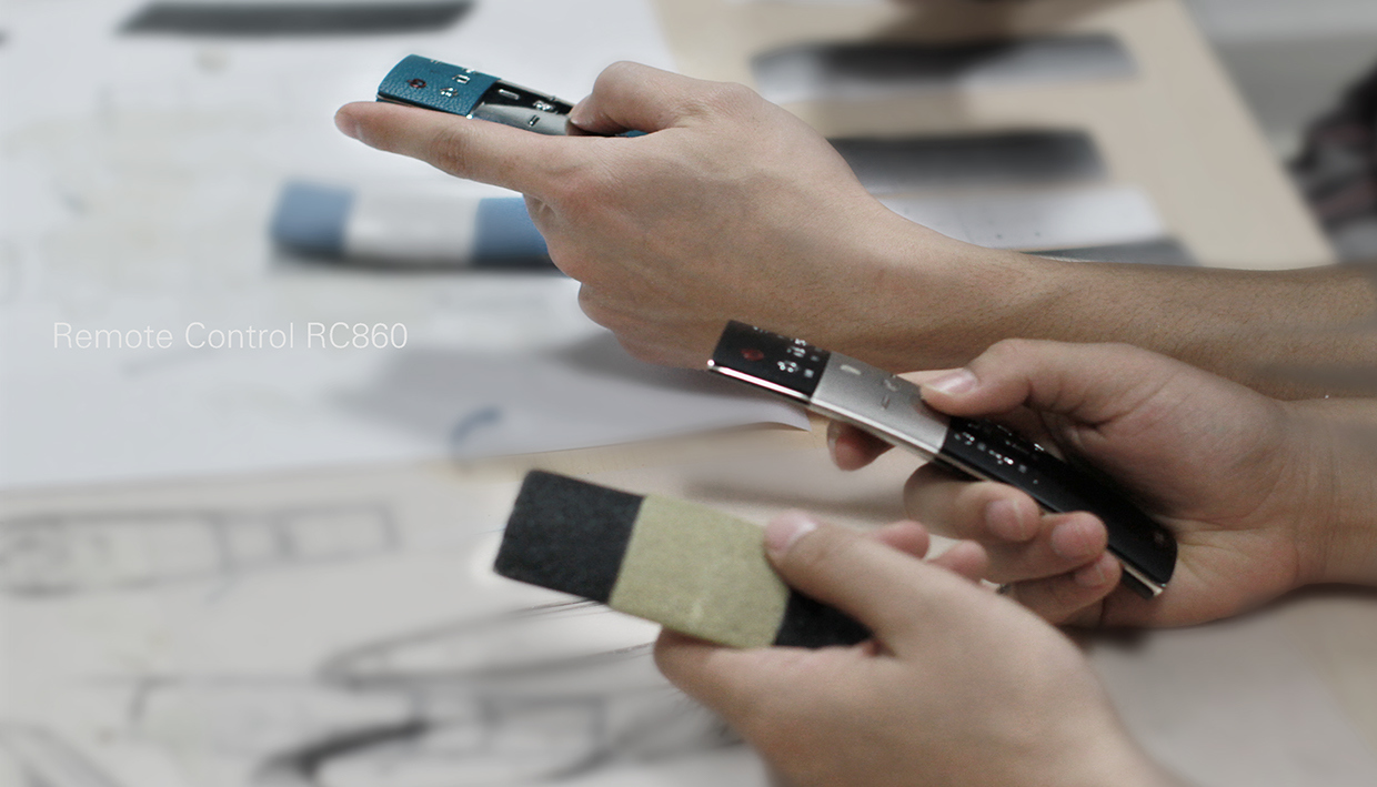 Remote control，tcl，product design，Digital intelligence，Simple and easy to use，