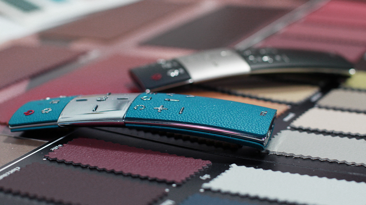 Remote control，tcl，product design，Digital intelligence，Simple and easy to use，