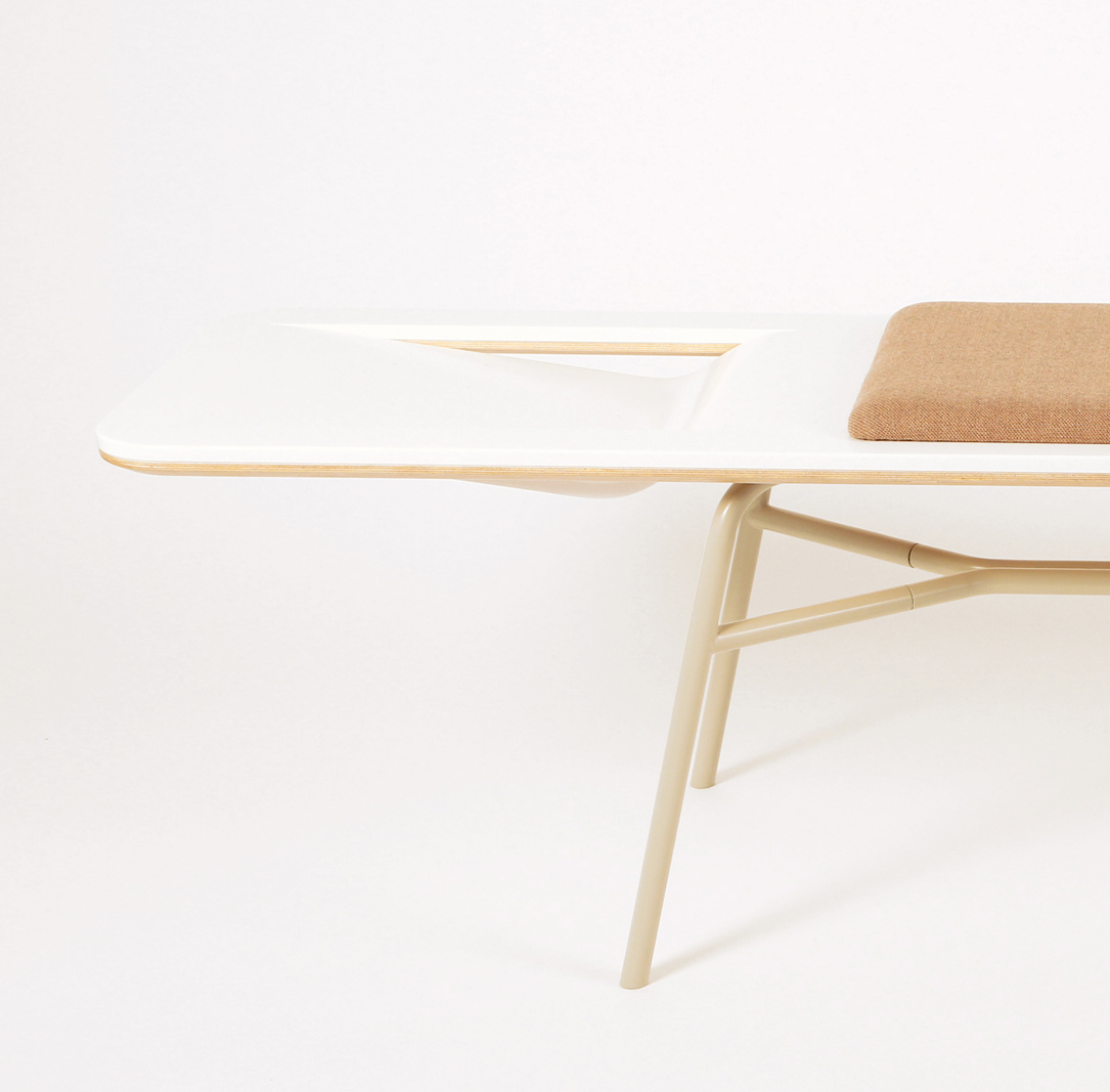 bench，Laps，Aziz Belkharmoudi，