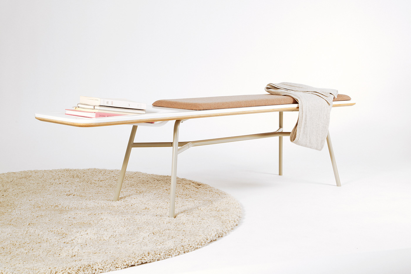 bench，Laps，Aziz Belkharmoudi，