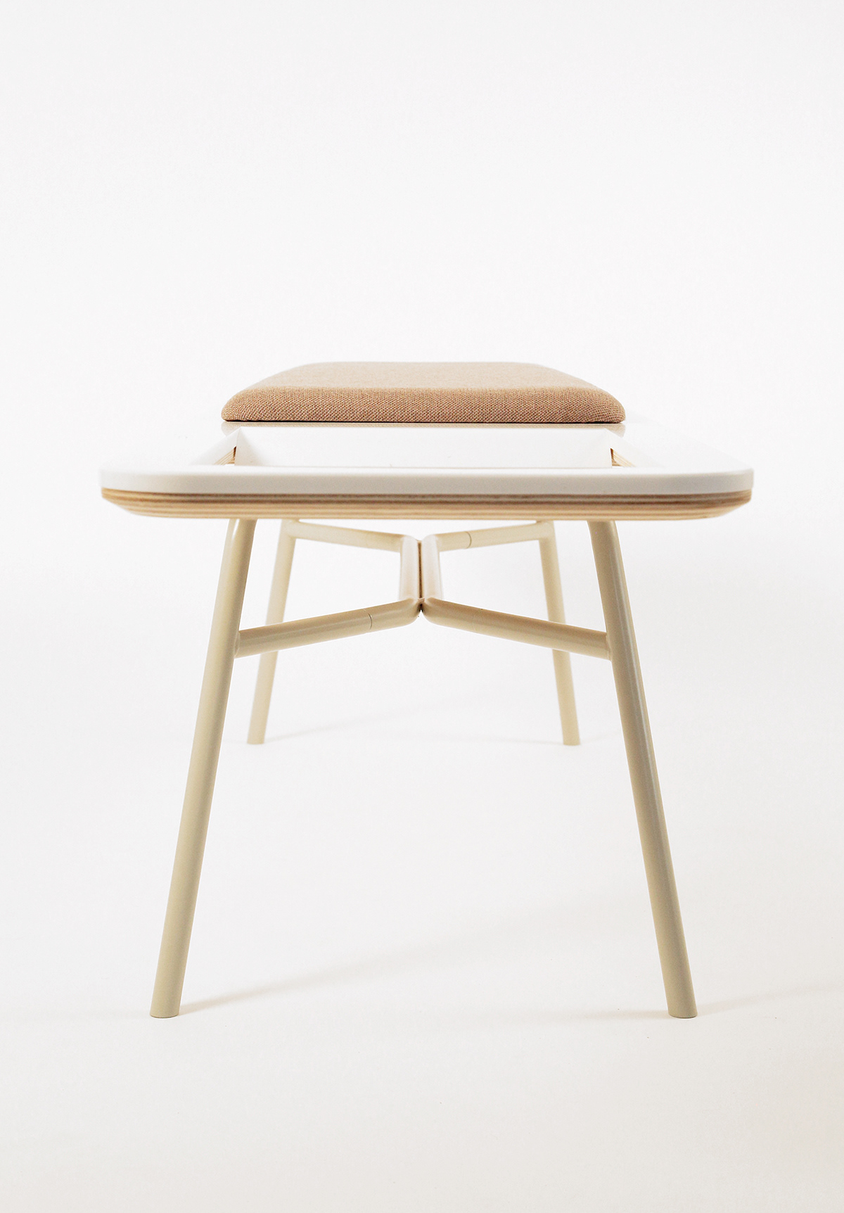 bench，Laps，Aziz Belkharmoudi，