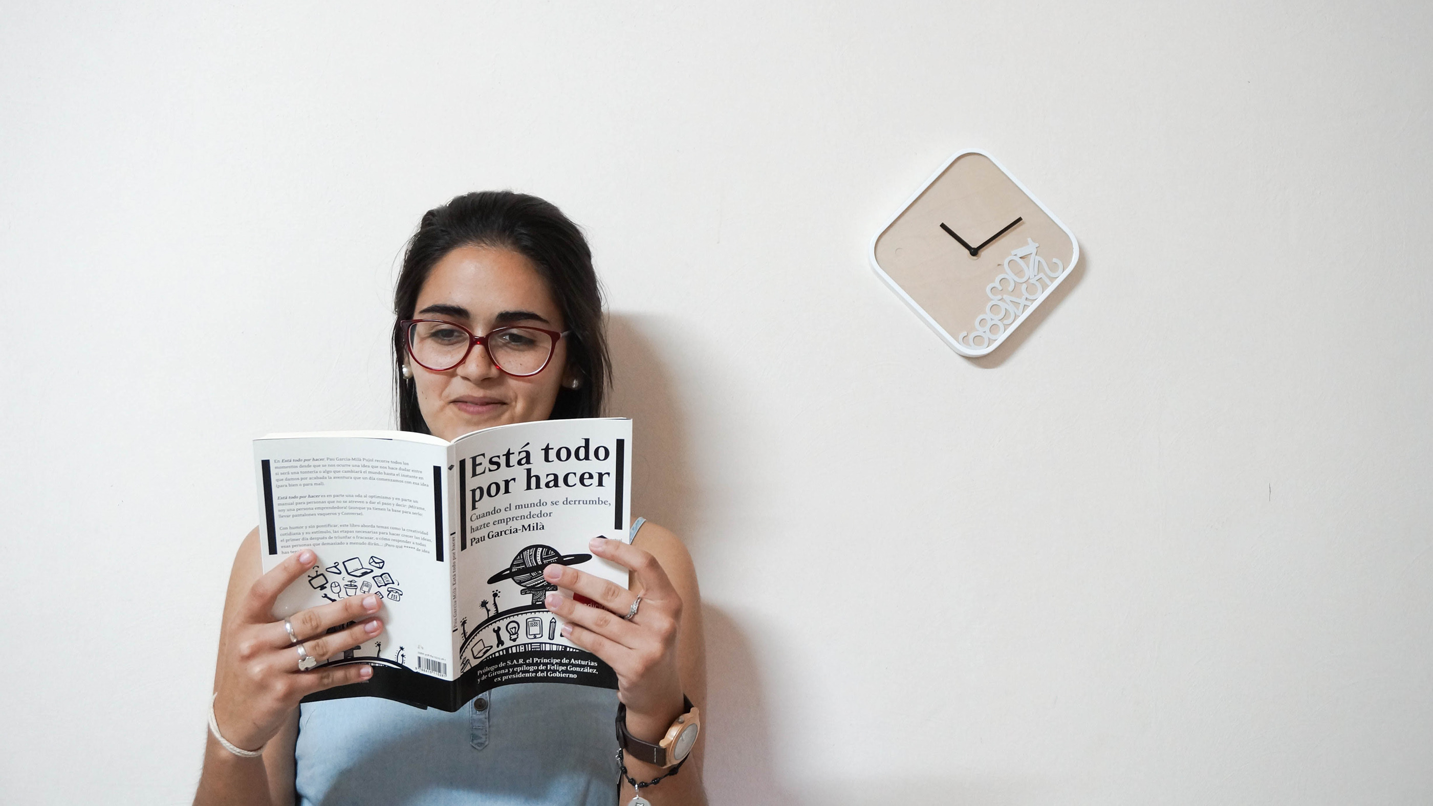 Clock，surface，originality，woodiness，time，