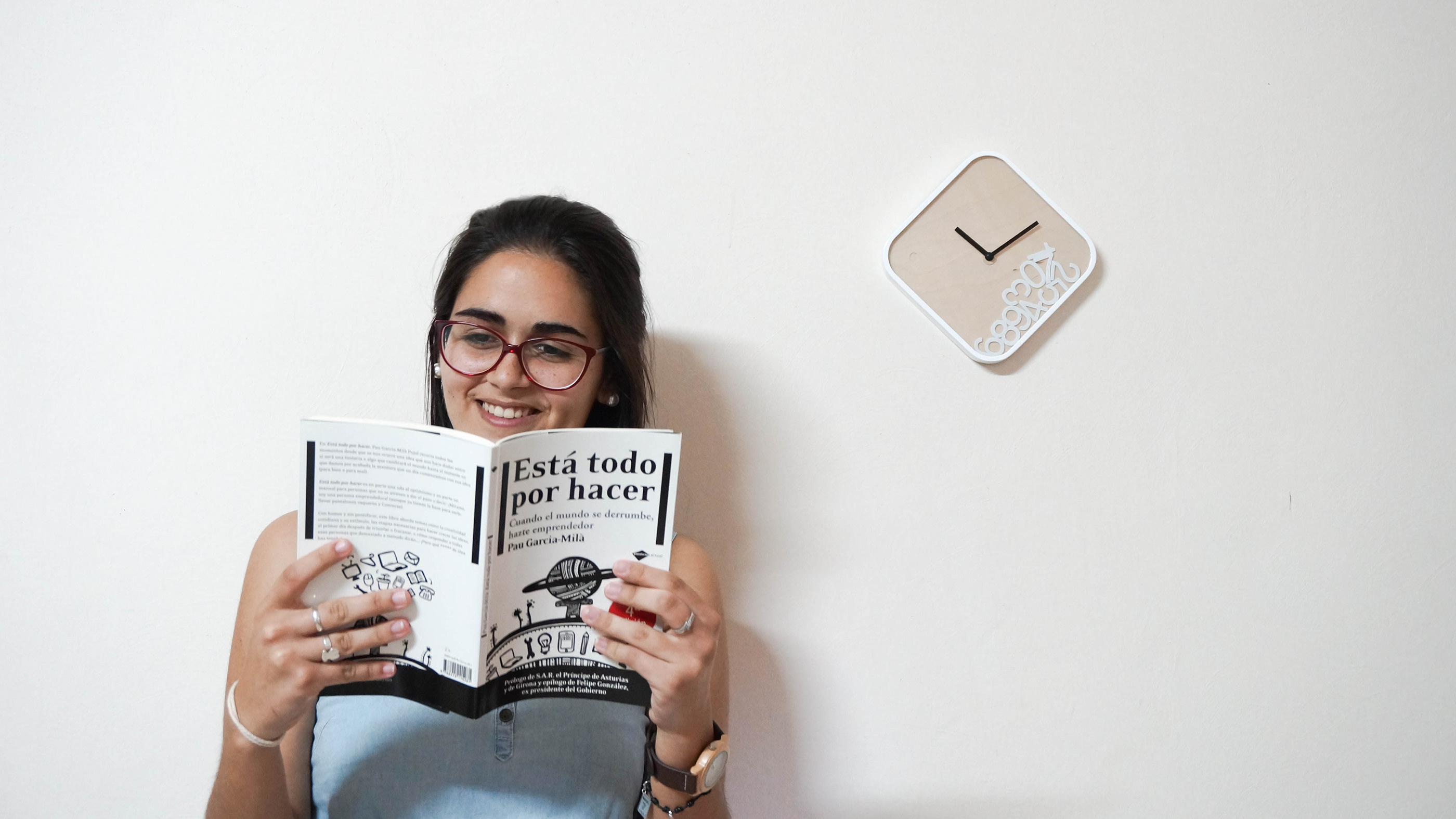 Clock，surface，originality，woodiness，time，