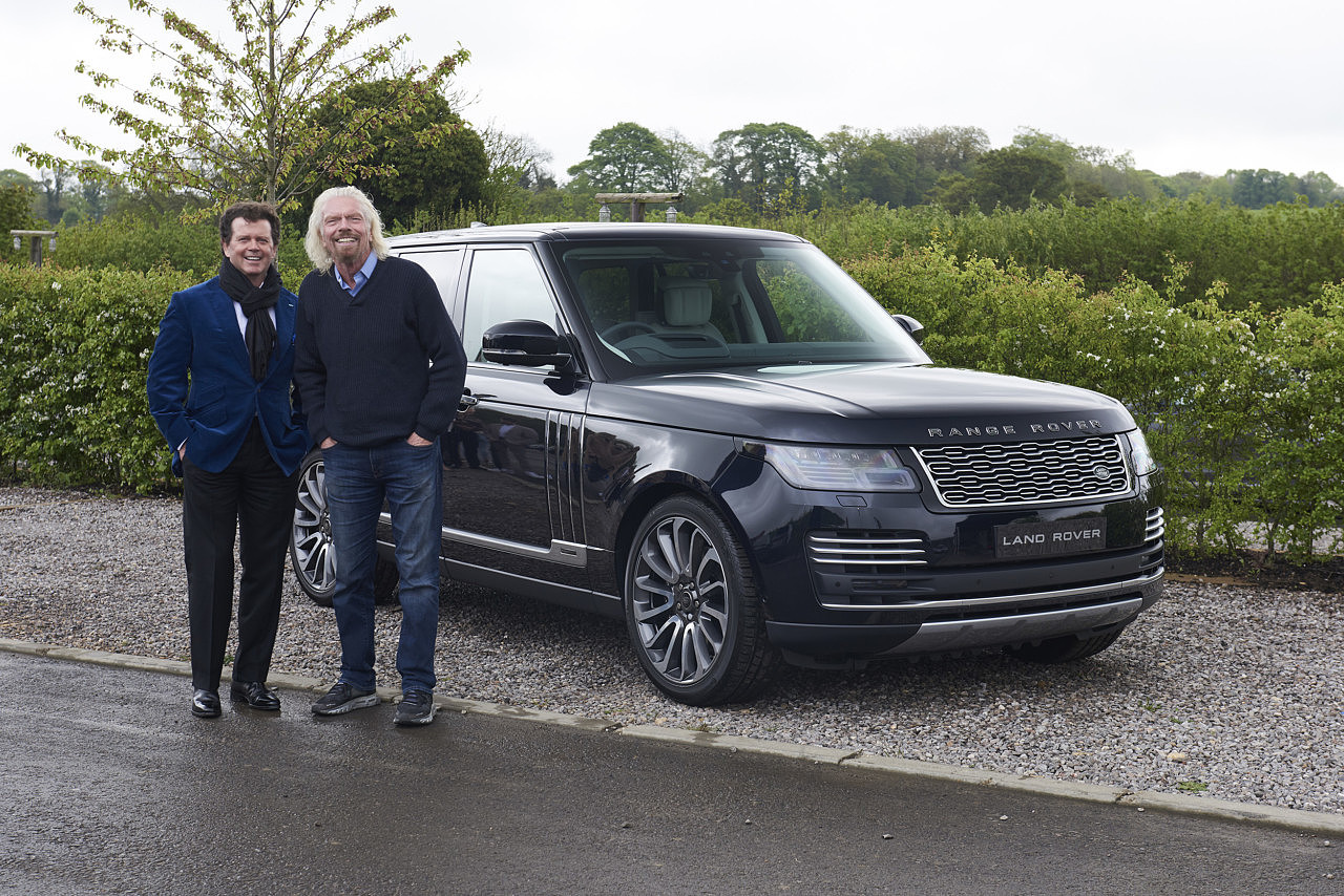 black，vehicle，Astronaut version，Land Rover，
